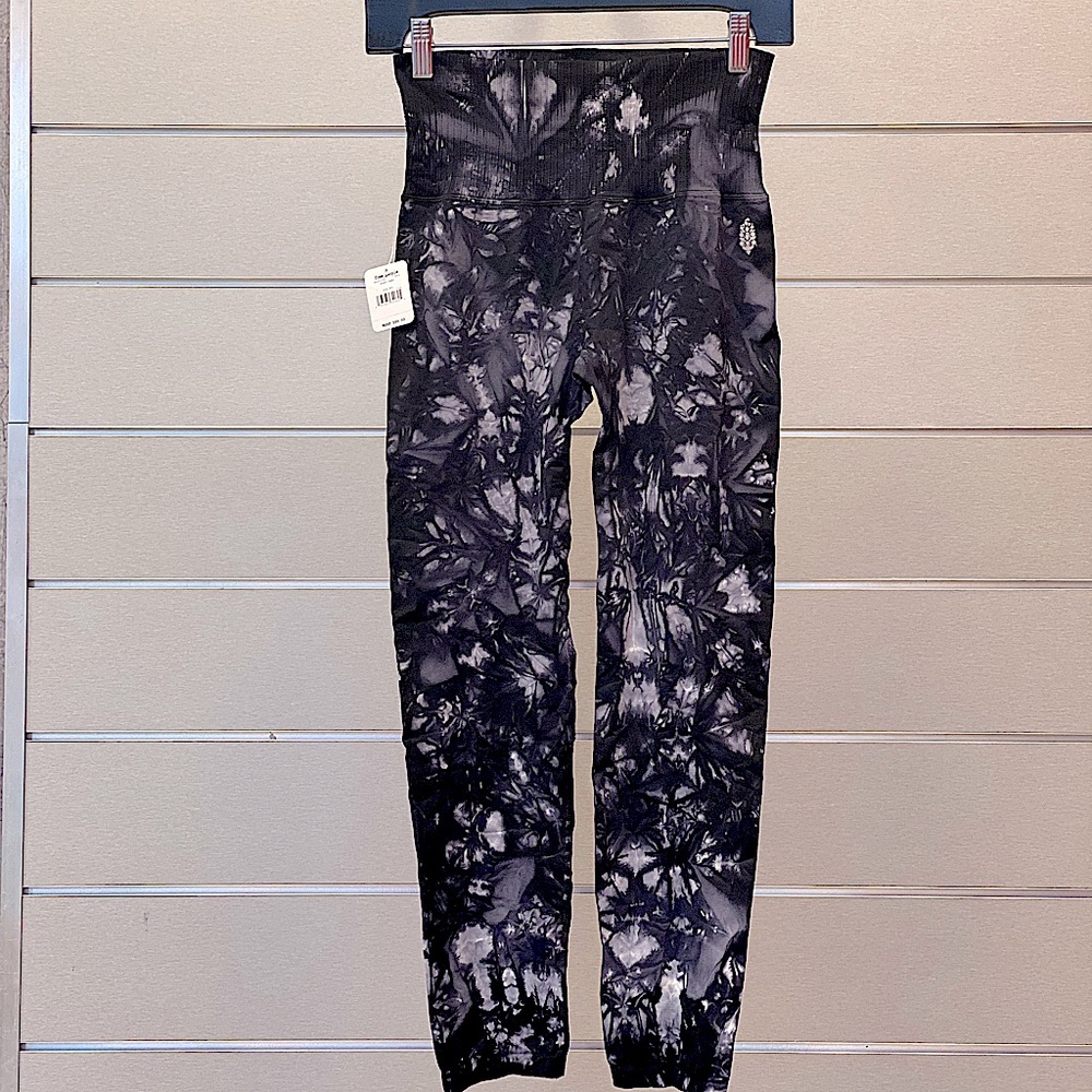 Free People Good Karma Tie Dye Legging - Black - M/L - NWT